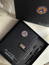 Load image into Gallery viewer, Pensée