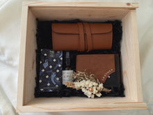 Load image into Gallery viewer, Moore