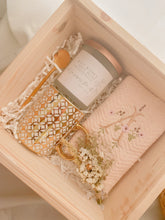 Load image into Gallery viewer, Amoure