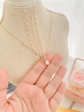 Load image into Gallery viewer, 1ct Moissanite Pear Shaped Necklace