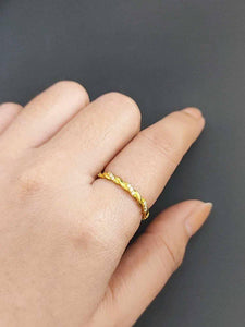 18k saudi gold minimalist ring 2 | russian stones