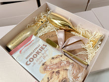 Load image into Gallery viewer, Golden Hamper Gift Set
