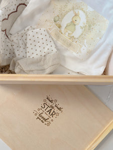 new born baby clothes (set)