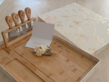 Load image into Gallery viewer, Premium Cheese Board Set
