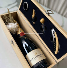 Load image into Gallery viewer, Moet Wooden Gift Set
