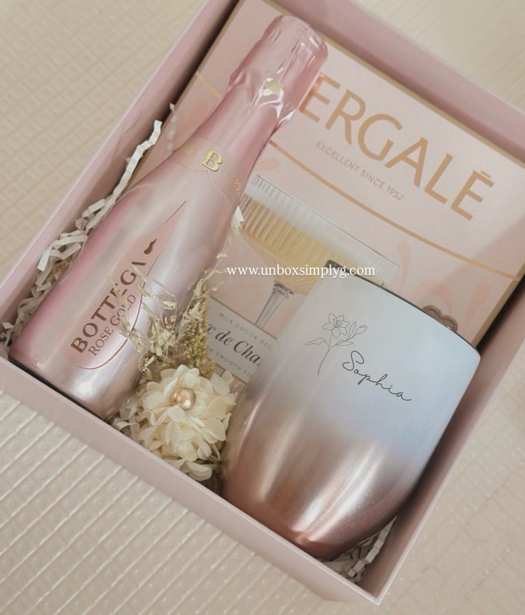 Rosé & Reverie