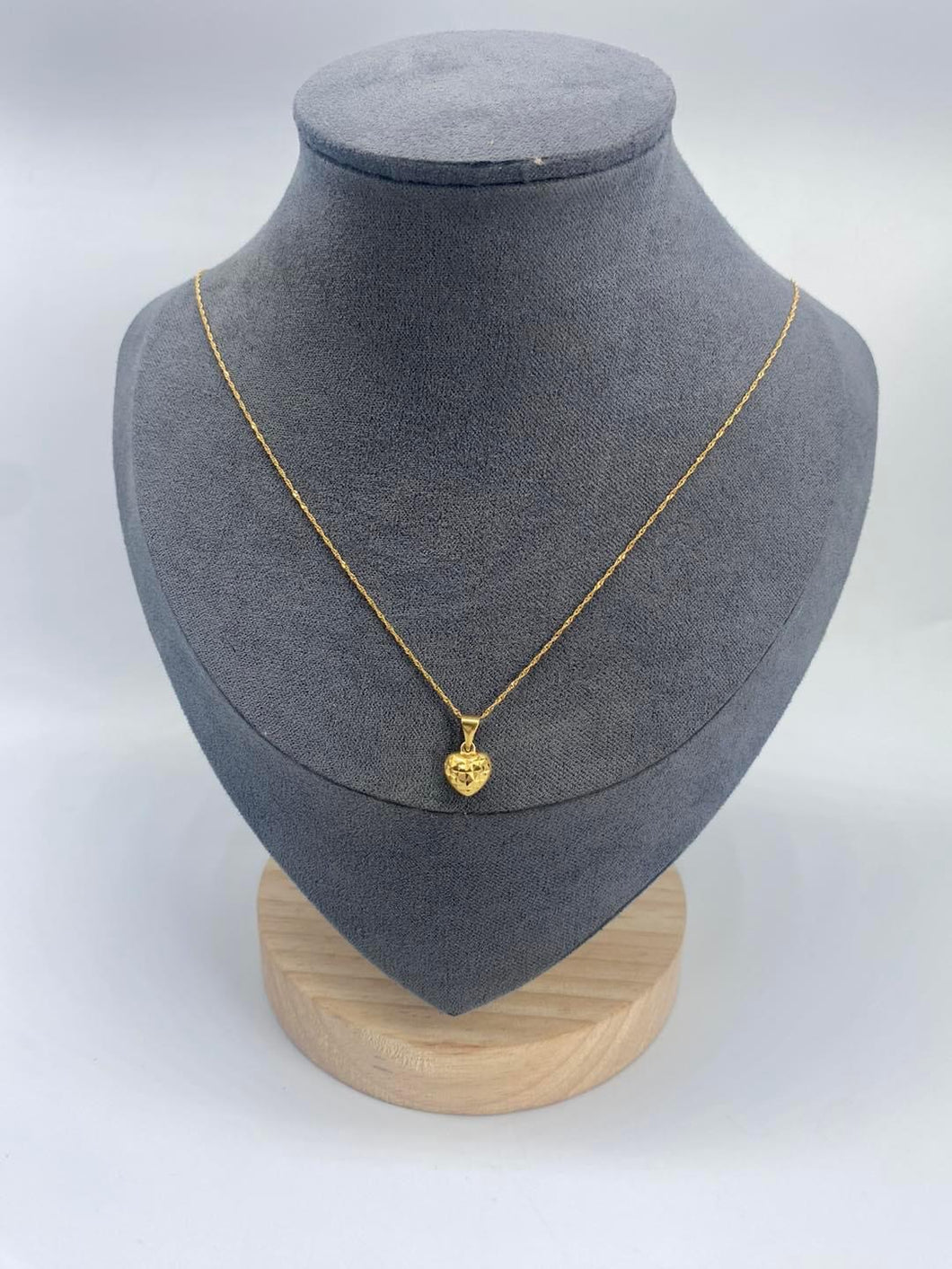 18k Saudi Gold Heart Necklace