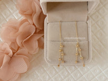 Load image into Gallery viewer, 18K Saudi Gold Dangling Earrings
