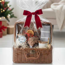 Load image into Gallery viewer, Holly &amp; Harvest Hamper
