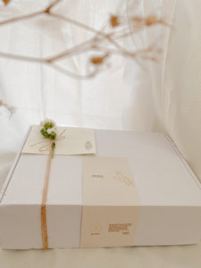 Amelié White Box