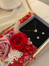 Load image into Gallery viewer, Red Golden Heart Gift Set
